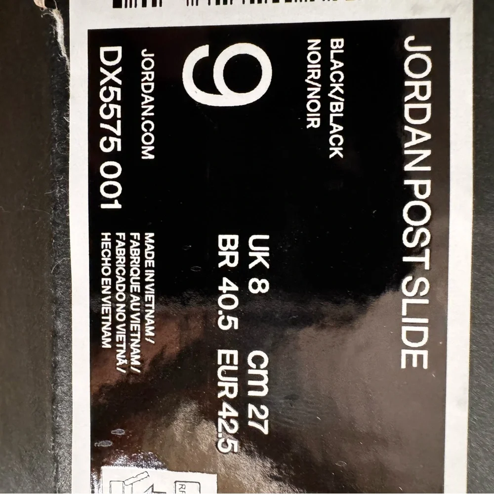 Mens Jordan Post slide black size 9
These were only worn a few times outgrown - Picture 6 of 6